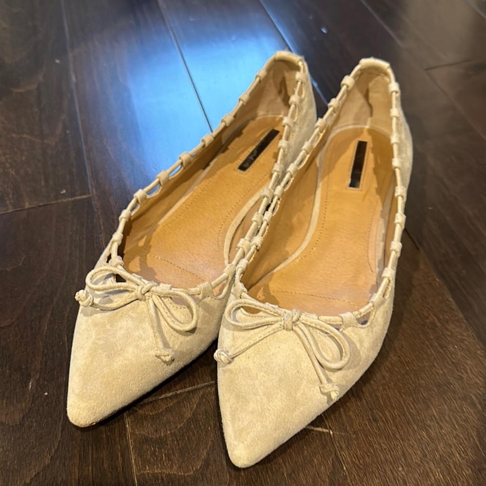 Tahari flats